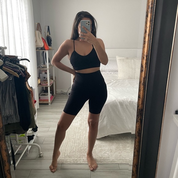 lululemon athletica Pants - Lululemon Women's Black Biker Shorts w/ Grip